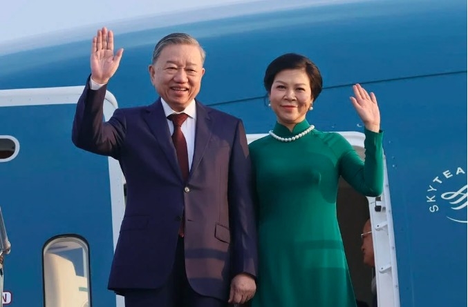 Party leader To Lam leaves Hanoi for state visit to Kazakhstan